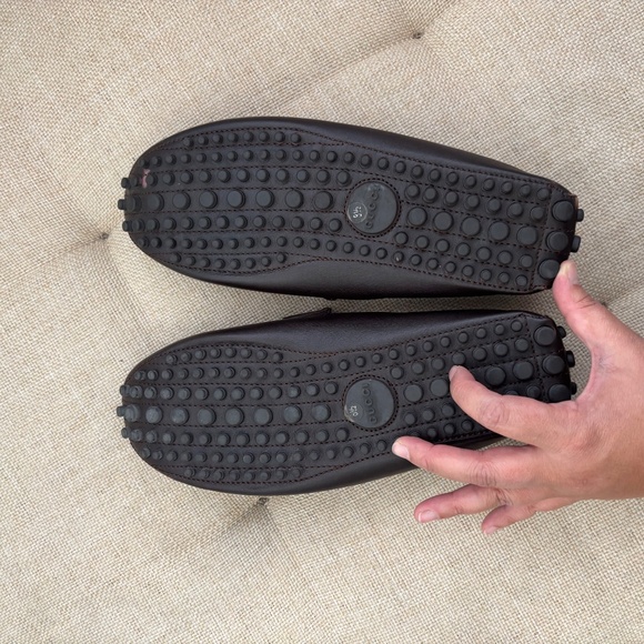GUCCI Men's Brown Leather Loafers - Picture 9 of 10